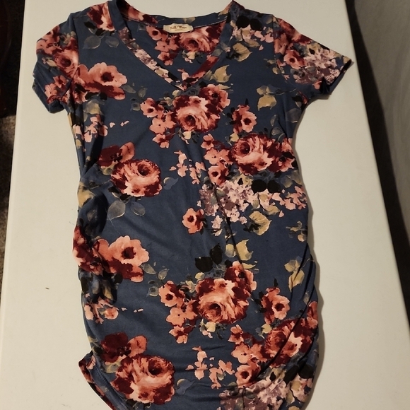Other - Floral V-Neck Women's Top